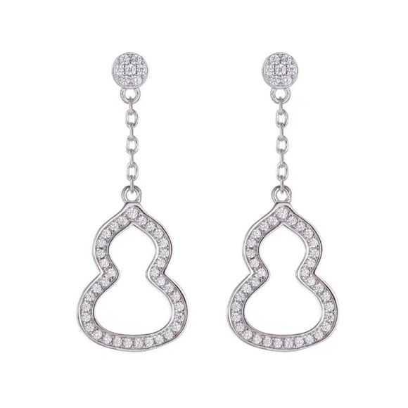 qeelin Jewelry - Stunning Silver Chain Drop Earrings